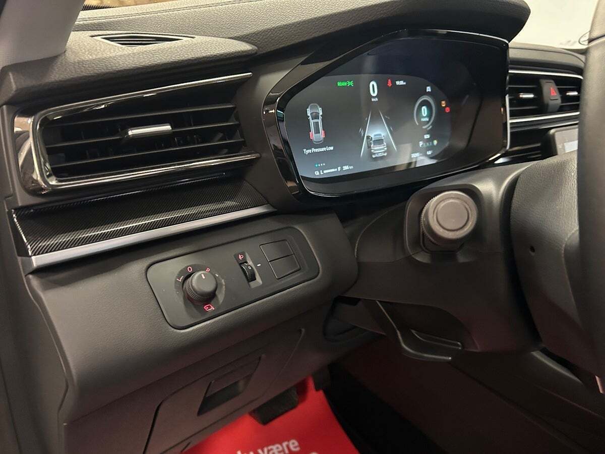 Hvid Maxus Euniq6 fra 2024