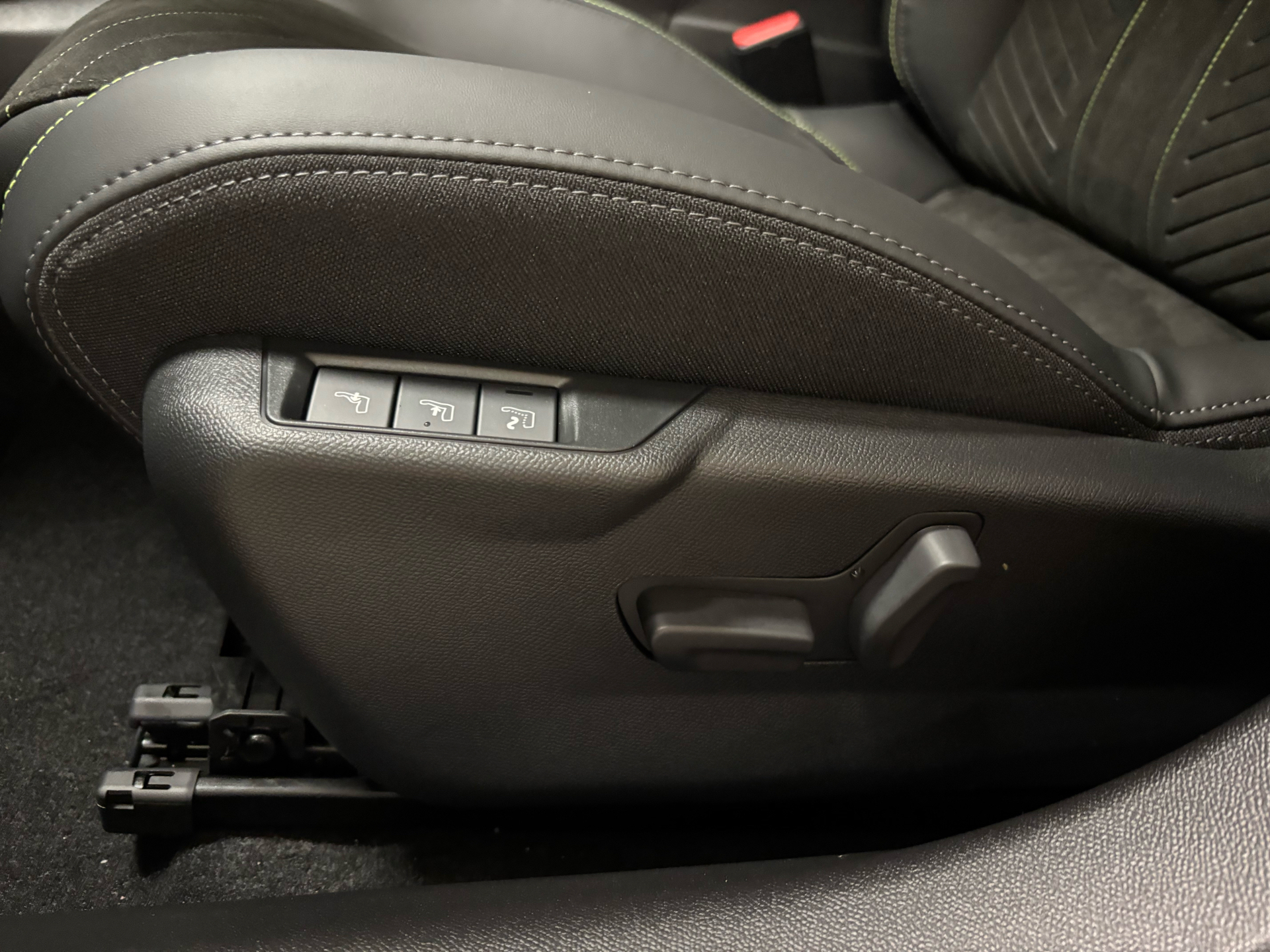 Peugeot e-208 EL GT Limited 156HK 5d Aut.