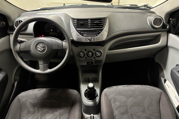 Hvid Suzuki Alto fra 2010