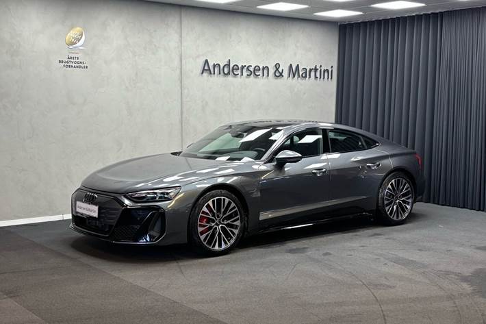 Grå Audi S E-tron GT fra 2025 set udefra