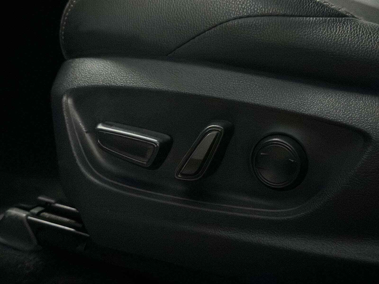 Sort Toyota BZ4X fra 2024