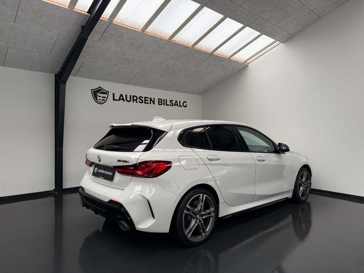 BMW M135i 2,0 Connected xDrive aut.