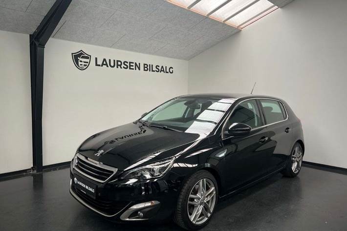 Sort Peugeot 308 fra 2014