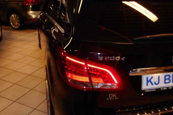 undefined Mercedes B200 d fra 2018 set udefra