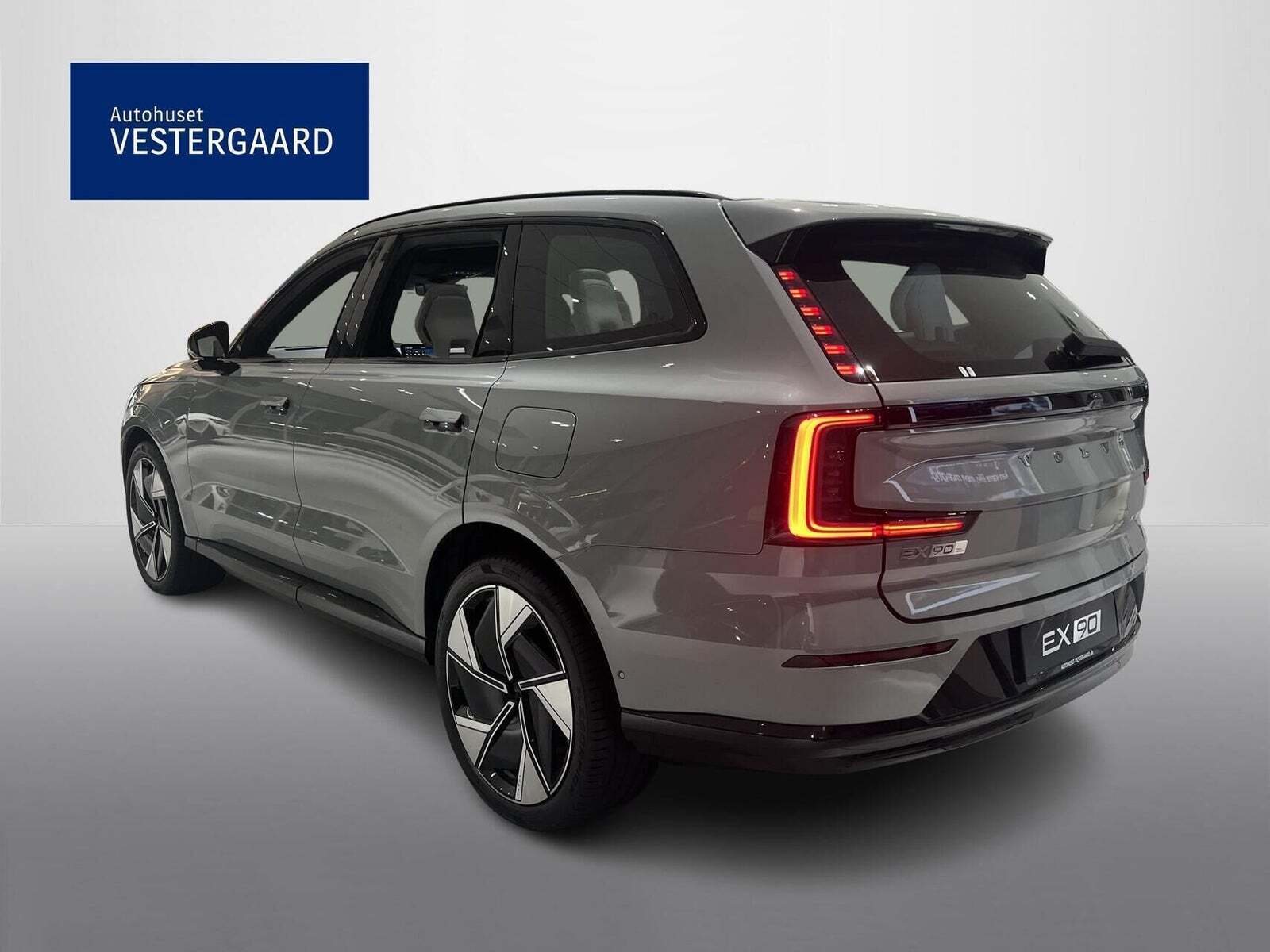 Grå Volvo EX90 fra 2025