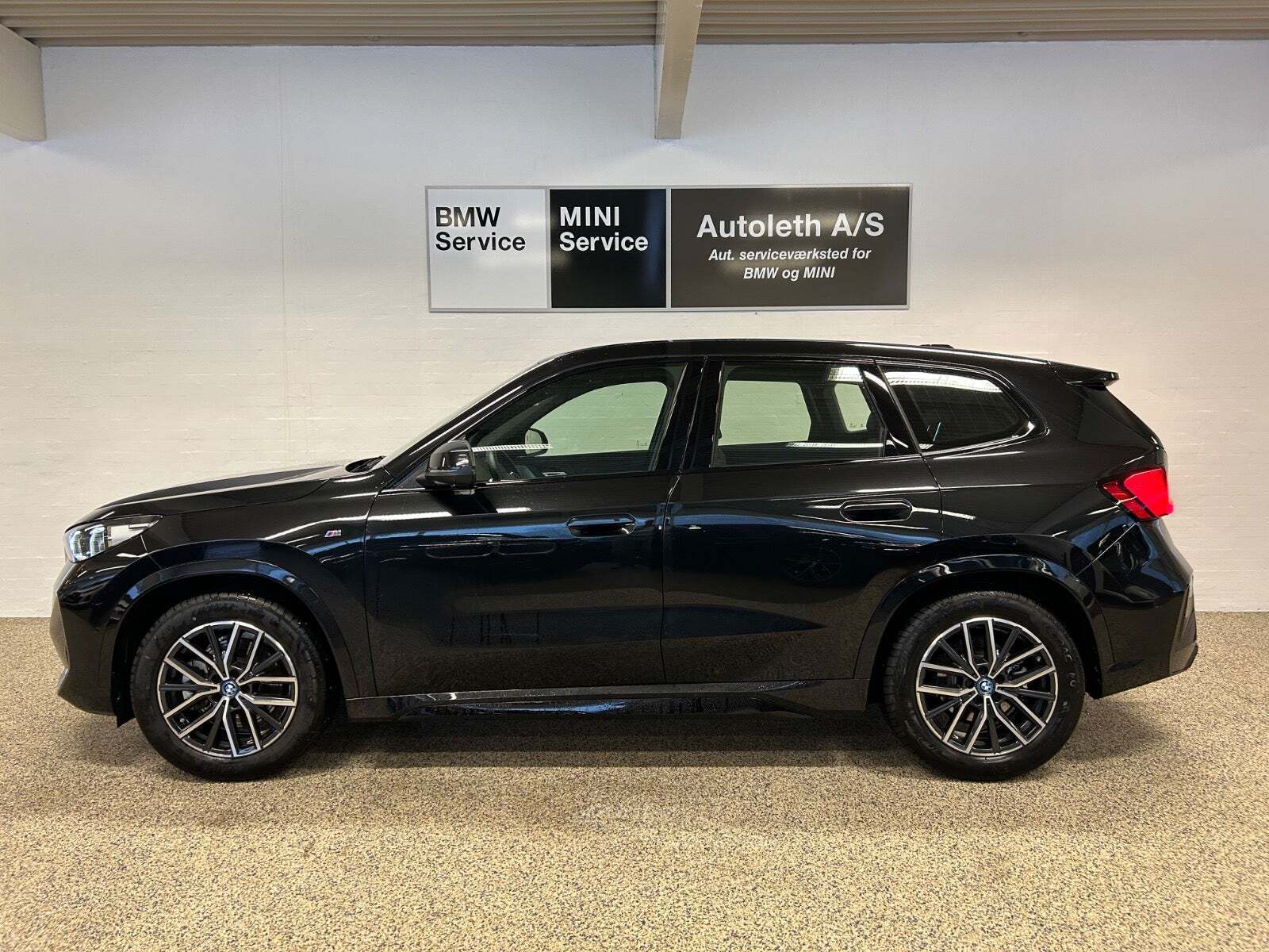 BMW iX1 xDrive30 Fully Charged M-Sport