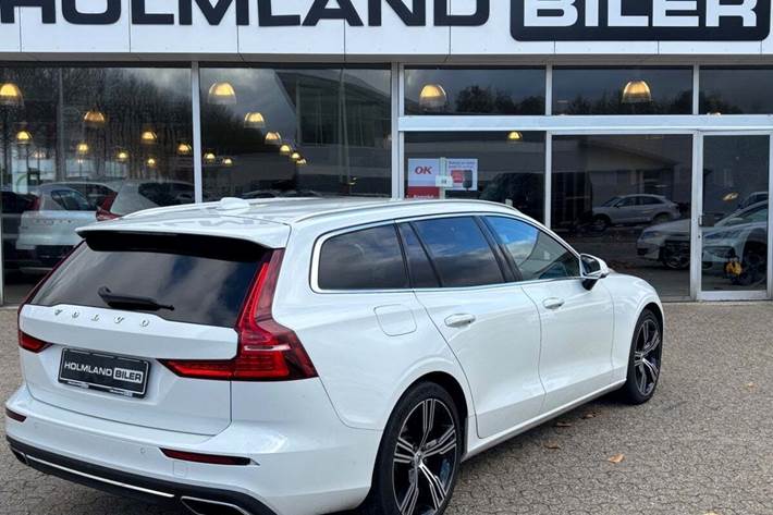 Hvid Volvo V60 fra 2019