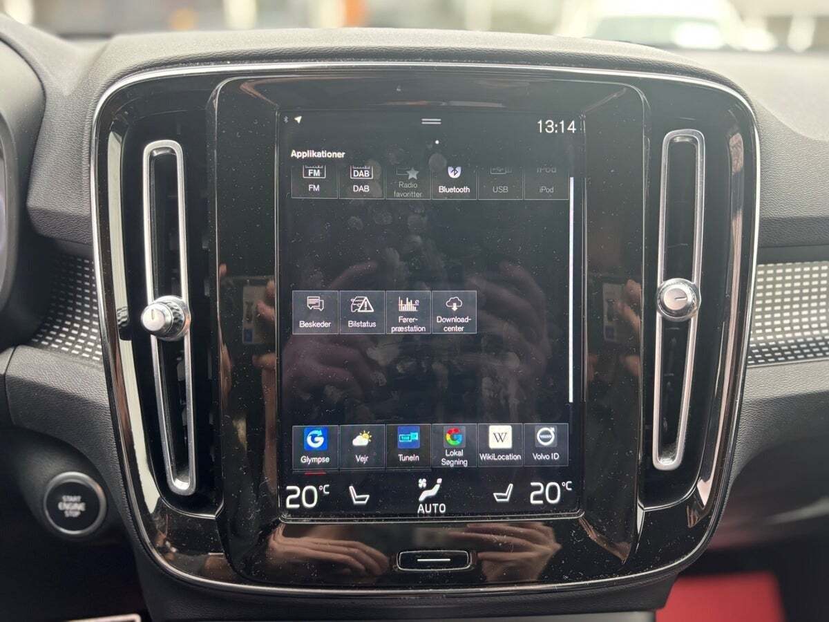 Sort Volvo XC40 fra 2021