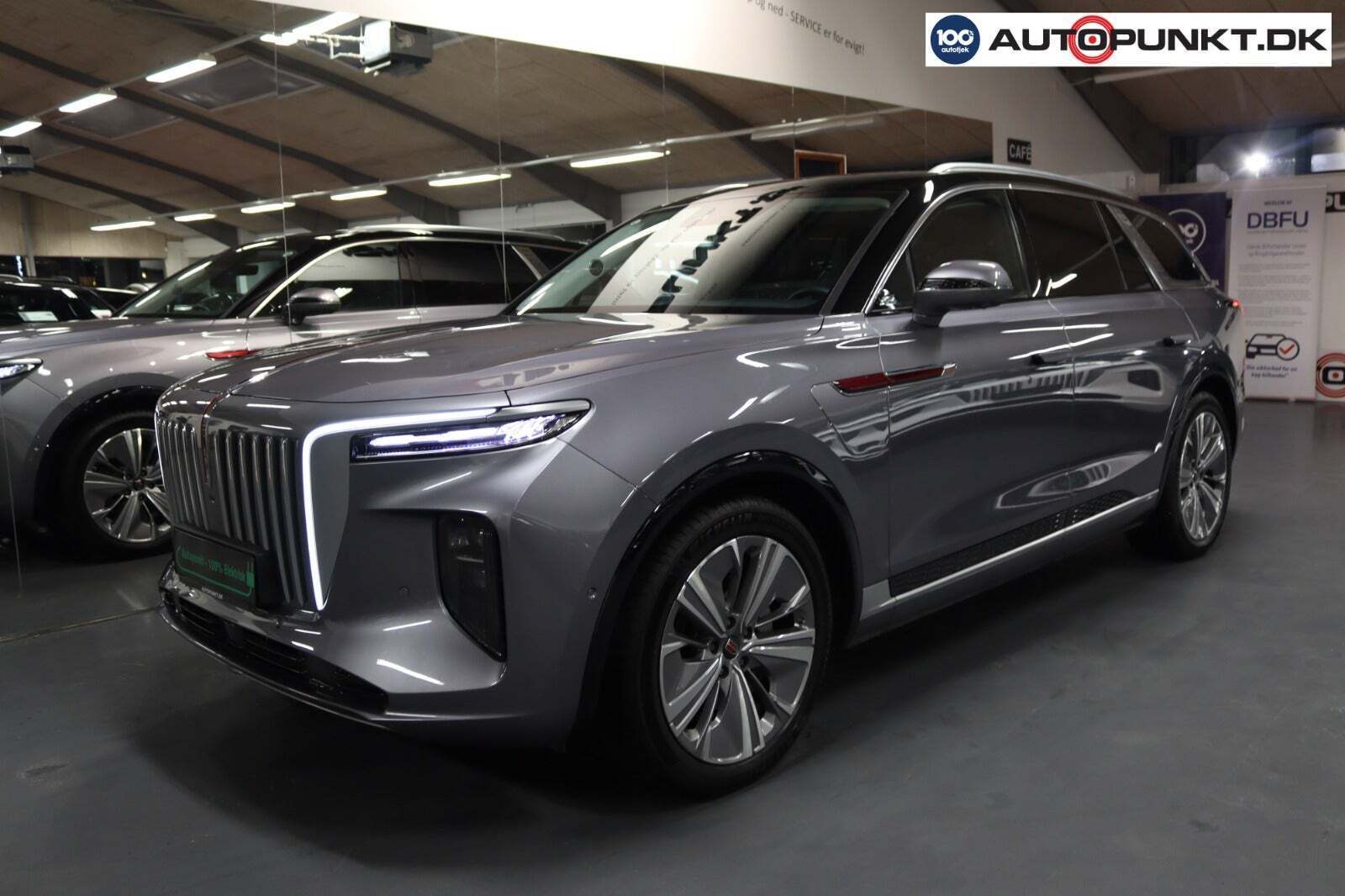 Grå Hongqi E-HS9 fra 2024