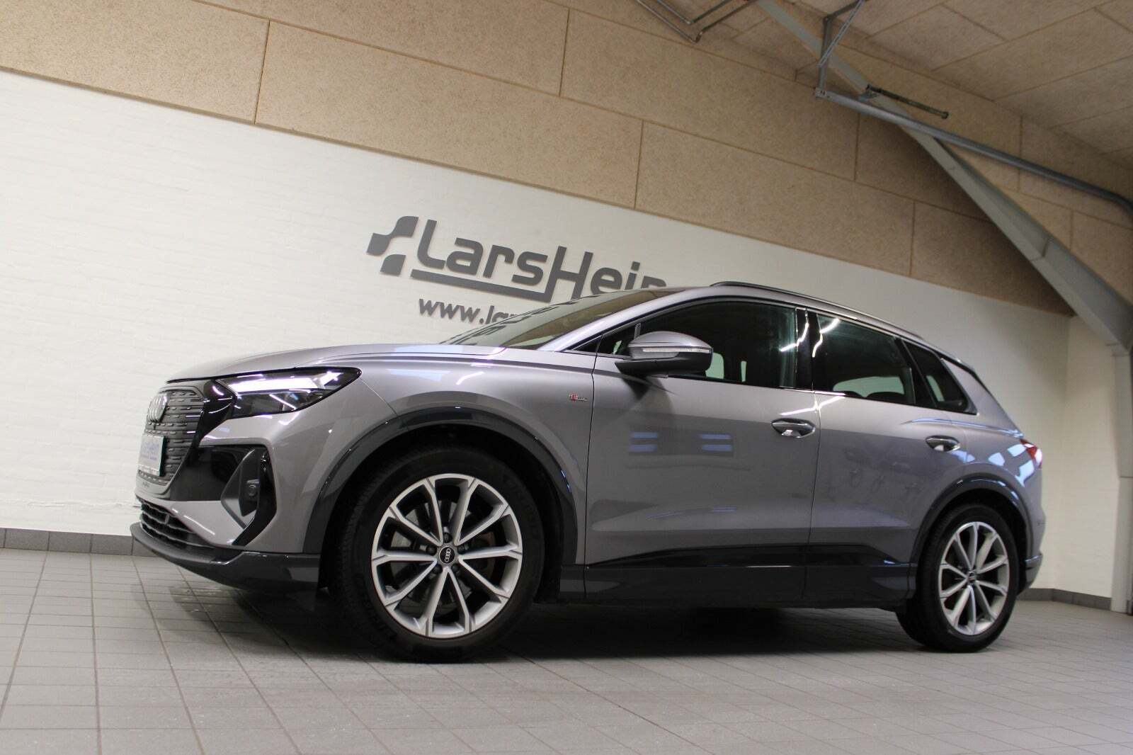 Audi Q4 e-tron 45 S-line quattro