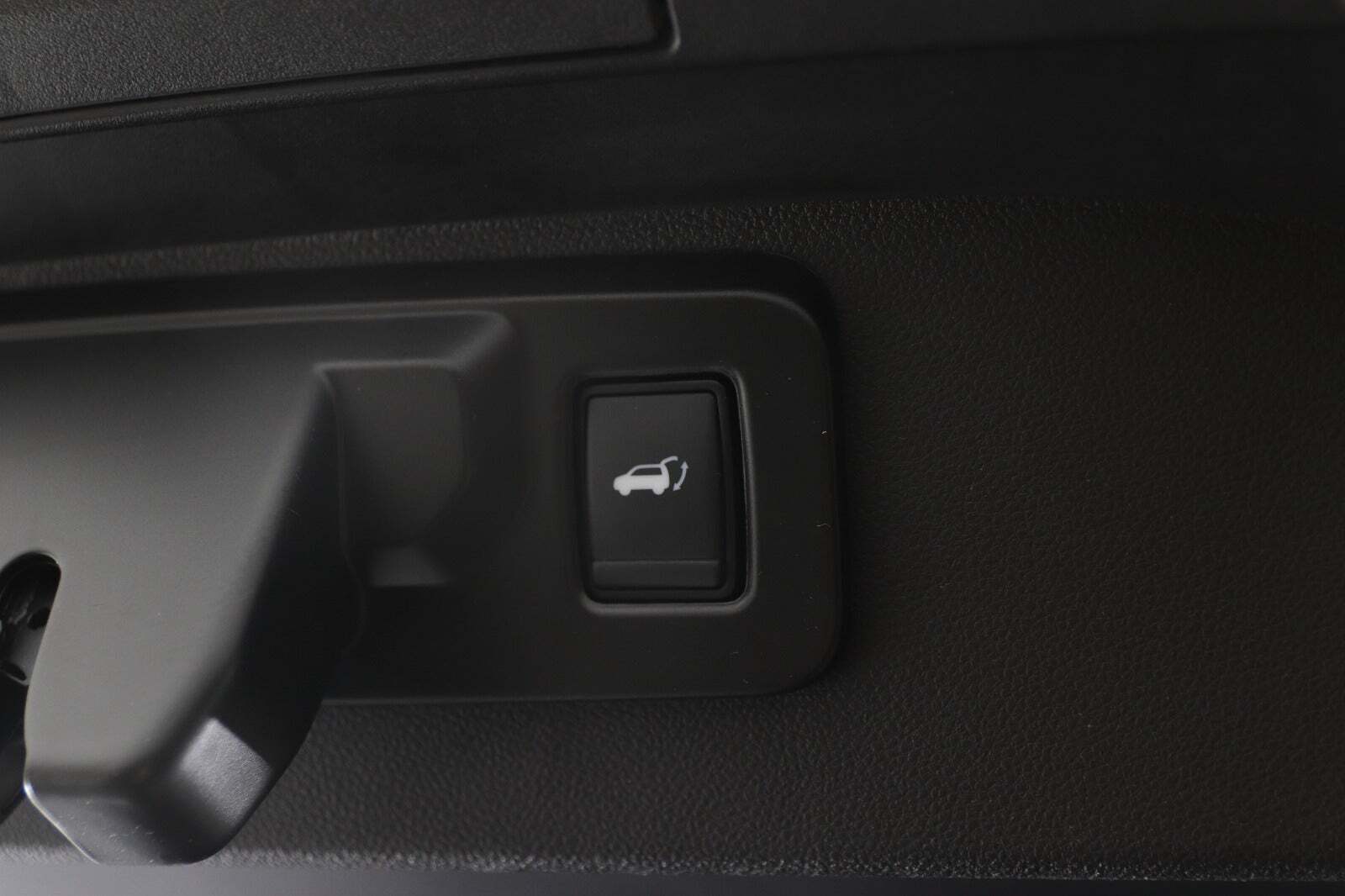 Grå Renault Scenic E-Tech fra 2024