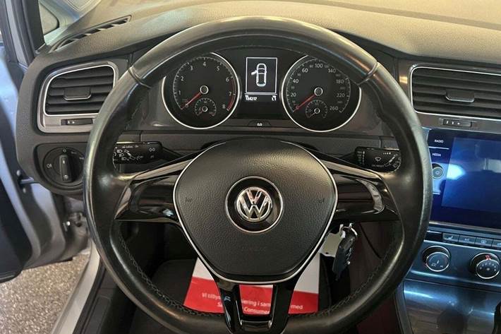 Sølv VW Golf VII fra 2018