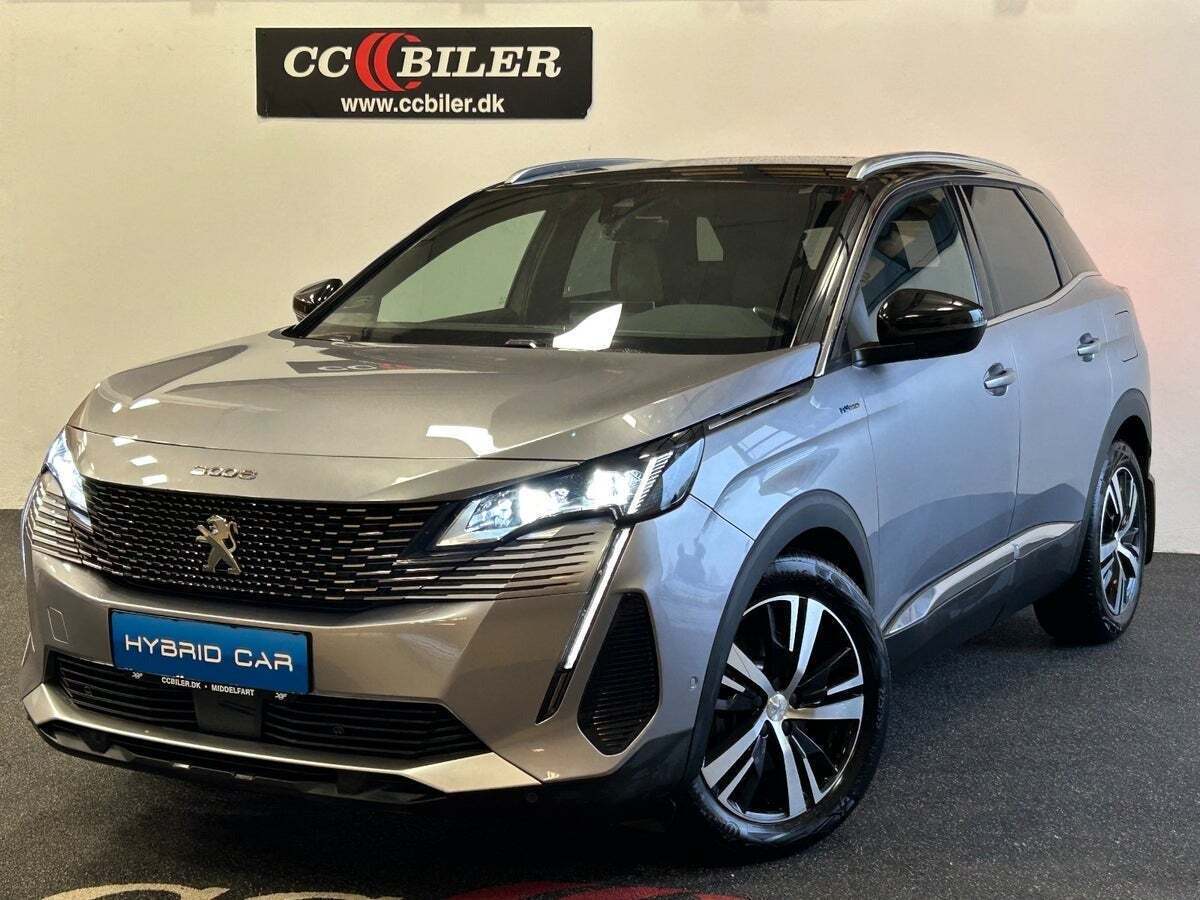 Grå Peugeot 3008 fra 2021