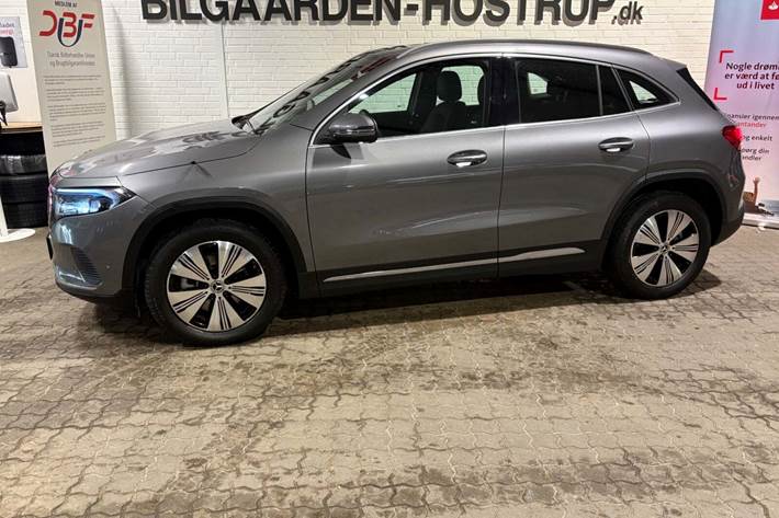 Grå Mercedes EQA250+ fra 2023