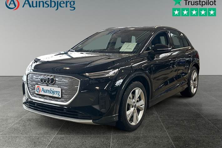 Sort Audi Q4 e-tron fra 2022 set udefra