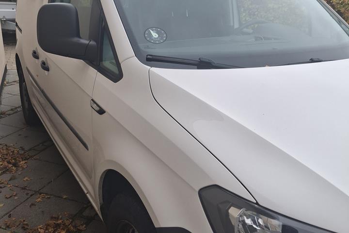 Hvid VW Caddy fra 2017