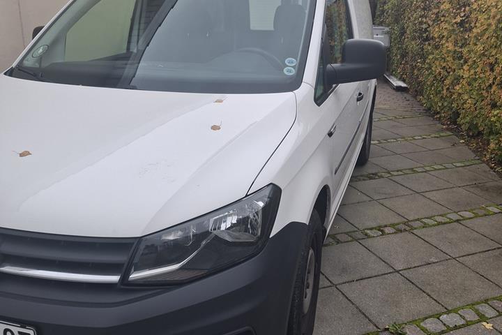 Hvid VW Caddy fra 2017