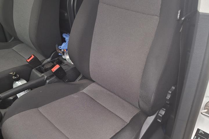 Hvid VW Caddy fra 2017