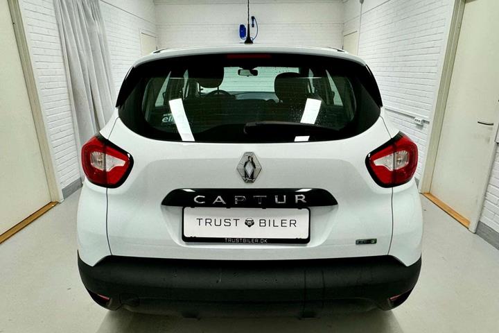 Hvid Renault Captur fra 2017