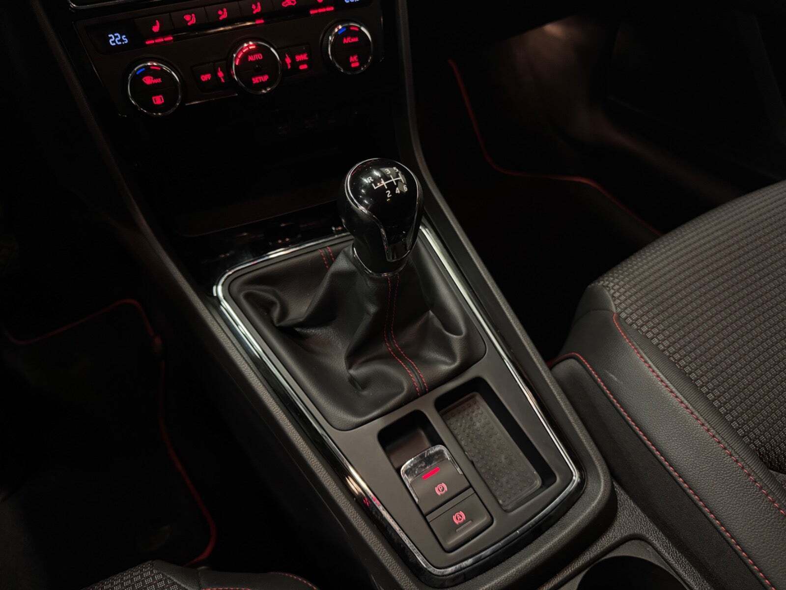 Sort Seat Leon fra 2019