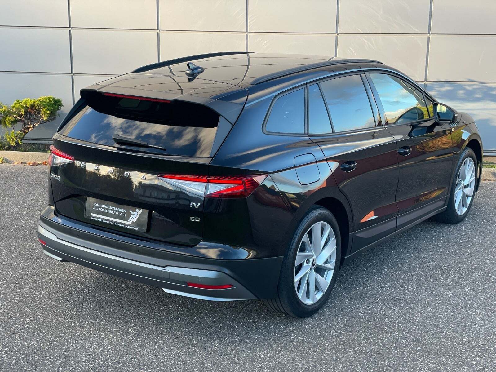 Sort Skoda Enyaq fra 2021