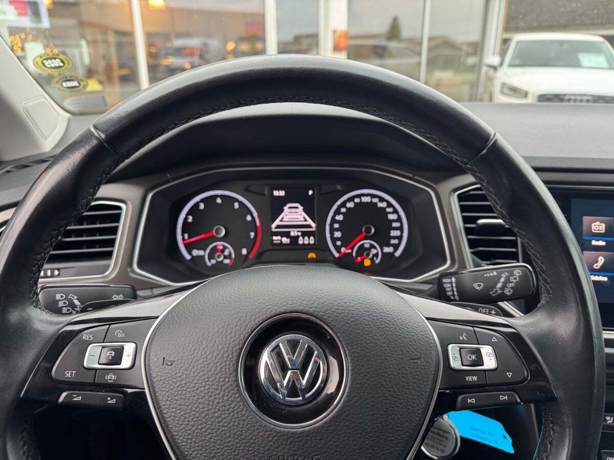 Blå VW T-Roc fra 2019