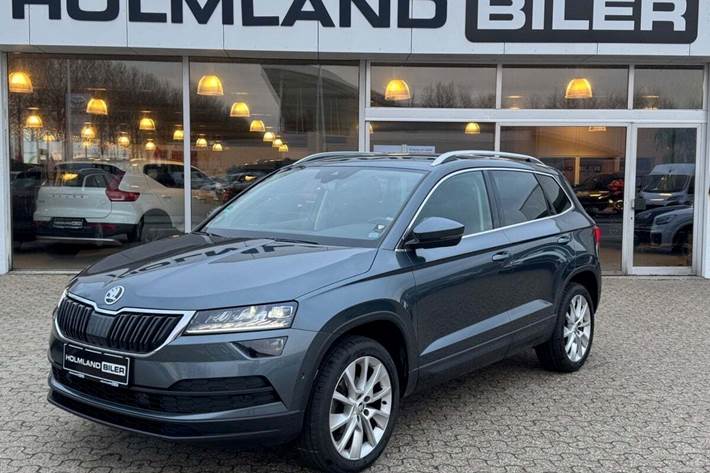Grå Skoda Karoq fra 2021