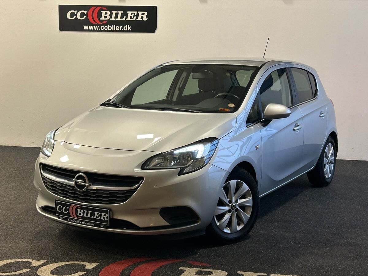 Sølv Opel Corsa fra 2019