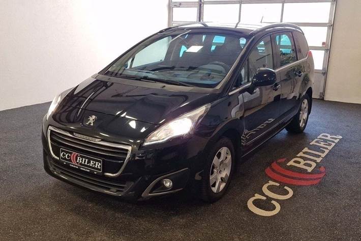 Sort Peugeot 5008 fra 2017 set udefra