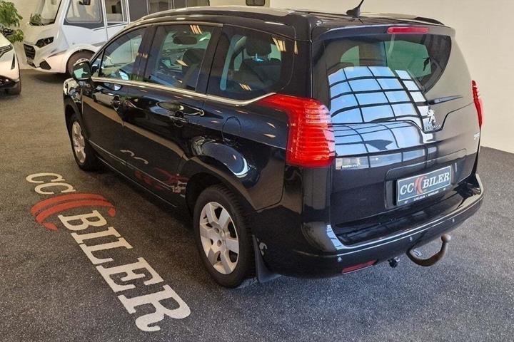Sort Peugeot 5008 fra 2017