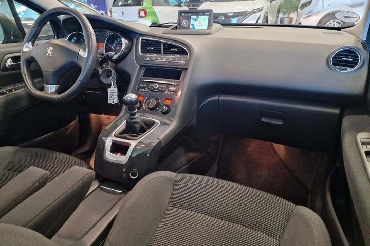 Sort Peugeot 5008 fra 2017