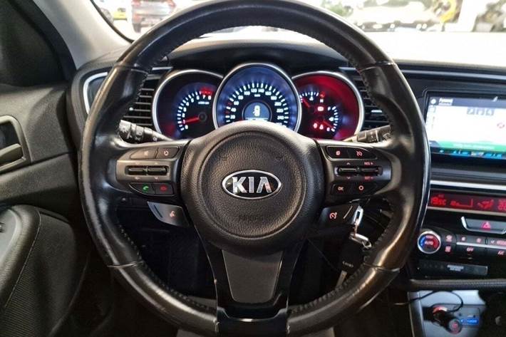 Hvid Kia Optima fra 2014
