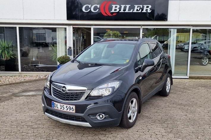 Sort Opel Mokka fra 2015 set udefra