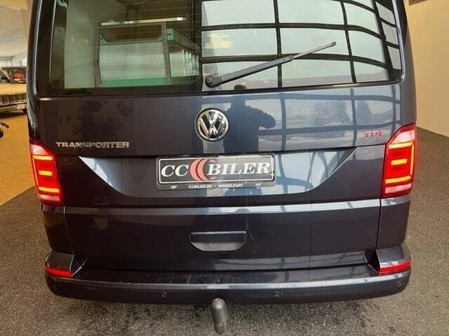 Sort VW Transporter fra 2017