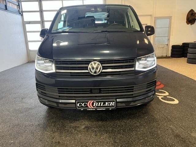 Sort VW Transporter fra 2017