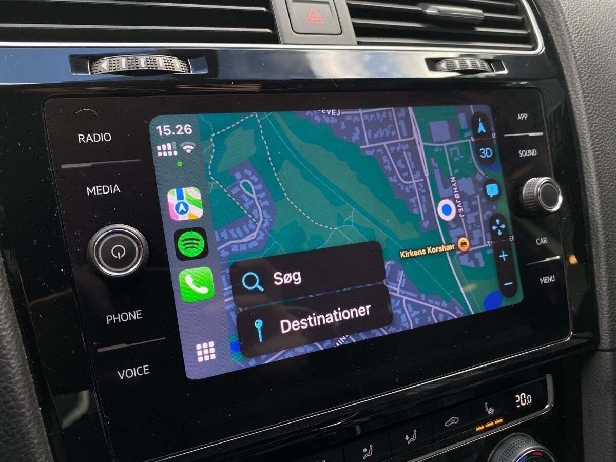 Hvid VW Golf VII fra 2020