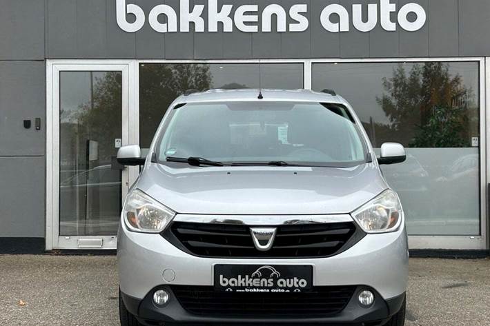 Sølv Dacia Lodgy fra 2014