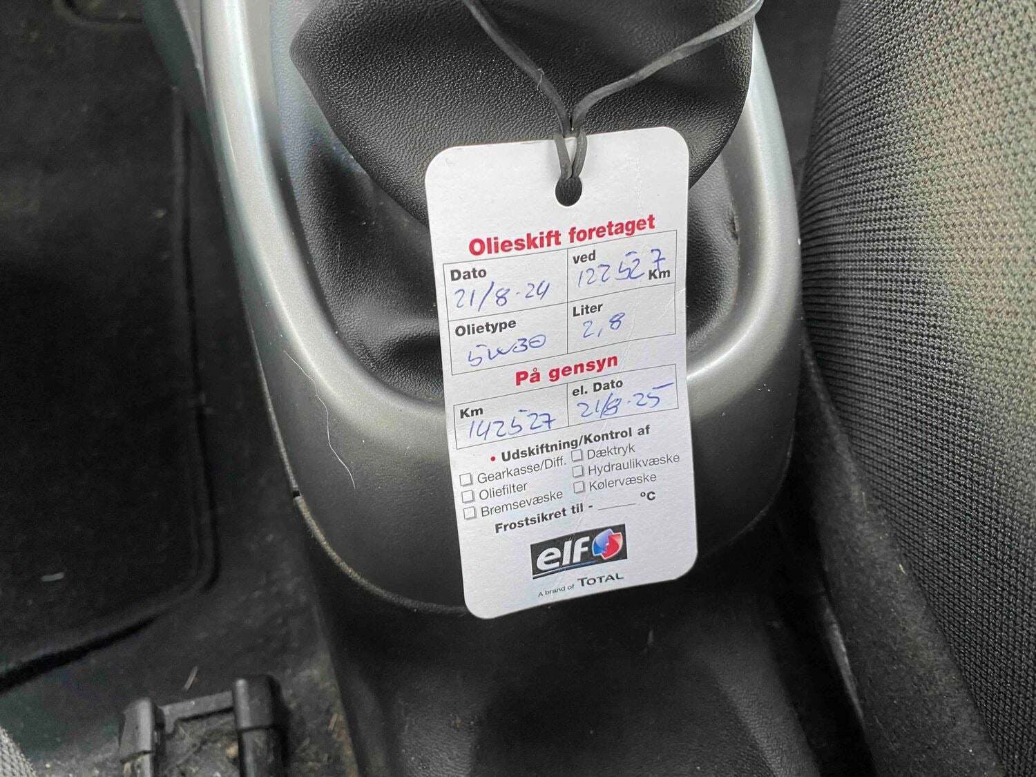 Grå Toyota Aygo fra 2014