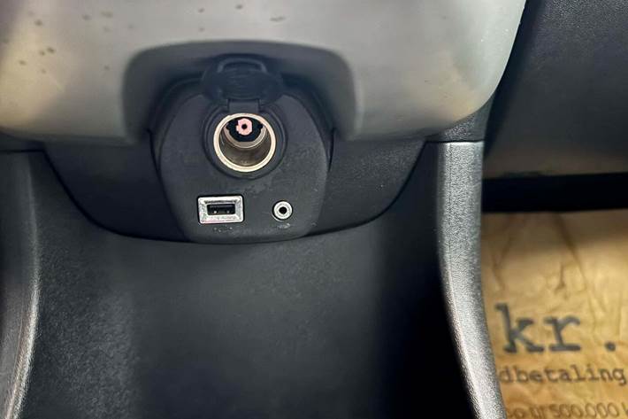 Grå Toyota Aygo fra 2014