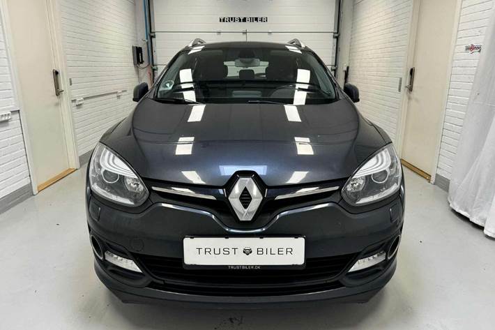 Grå Renault Megane III fra 2014