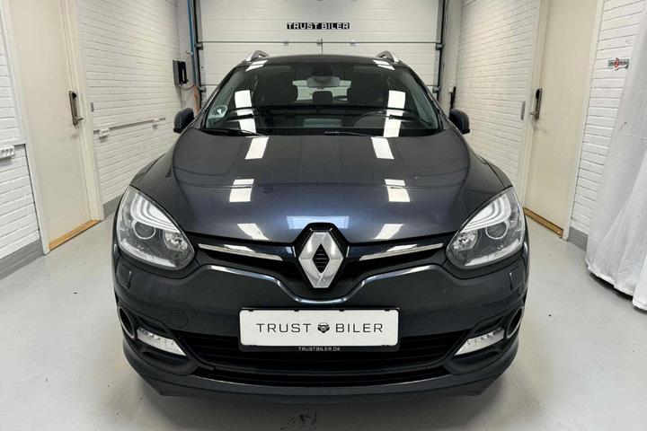 Grå Renault Megane III fra 2014