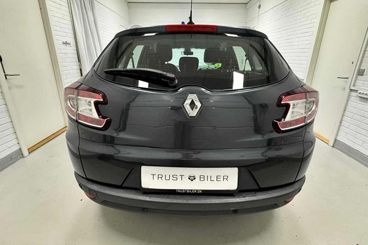 Grå Renault Megane III fra 2014