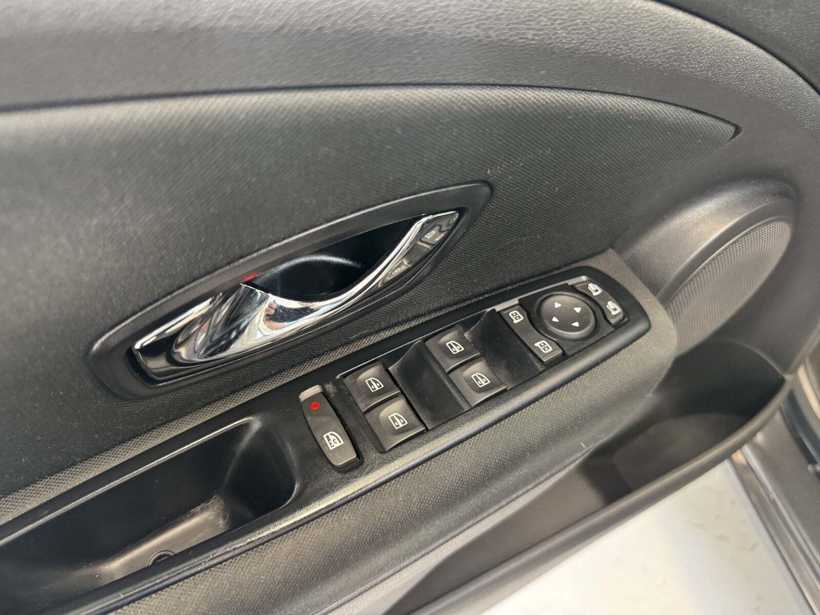 Grå Renault Megane III fra 2014