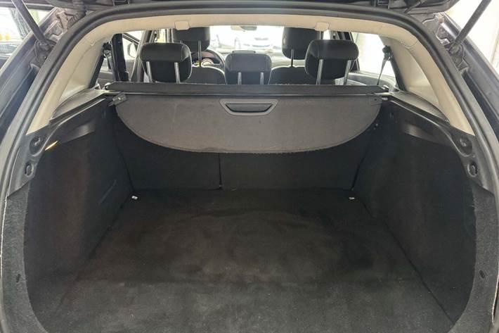 Grå Renault Megane III fra 2014