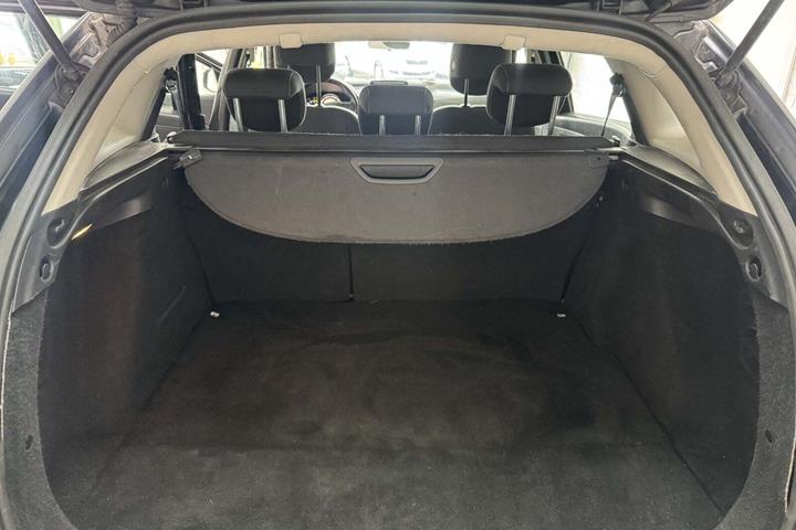Grå Renault Megane III fra 2014