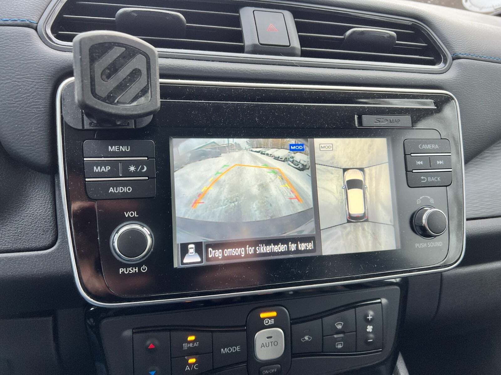 Brun Nissan Leaf fra 2018