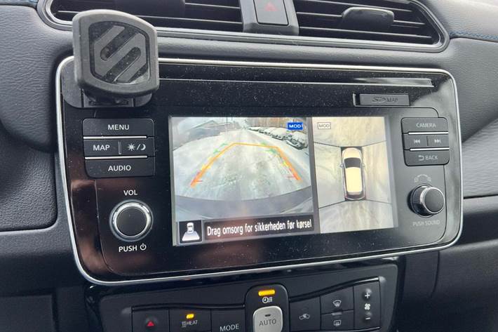 Brun Nissan Leaf fra 2018