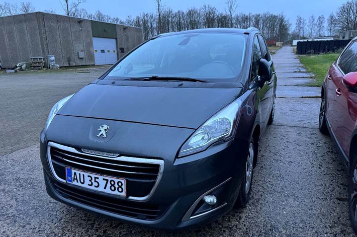 undefined Peugeot 5008 fra 2015