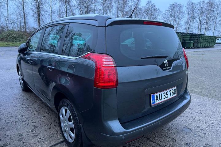 undefined Peugeot 5008 fra 2015
