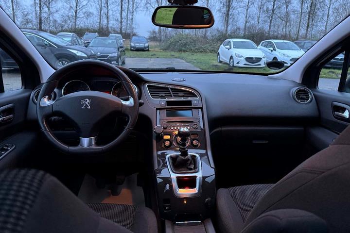 undefined Peugeot 5008 fra 2015